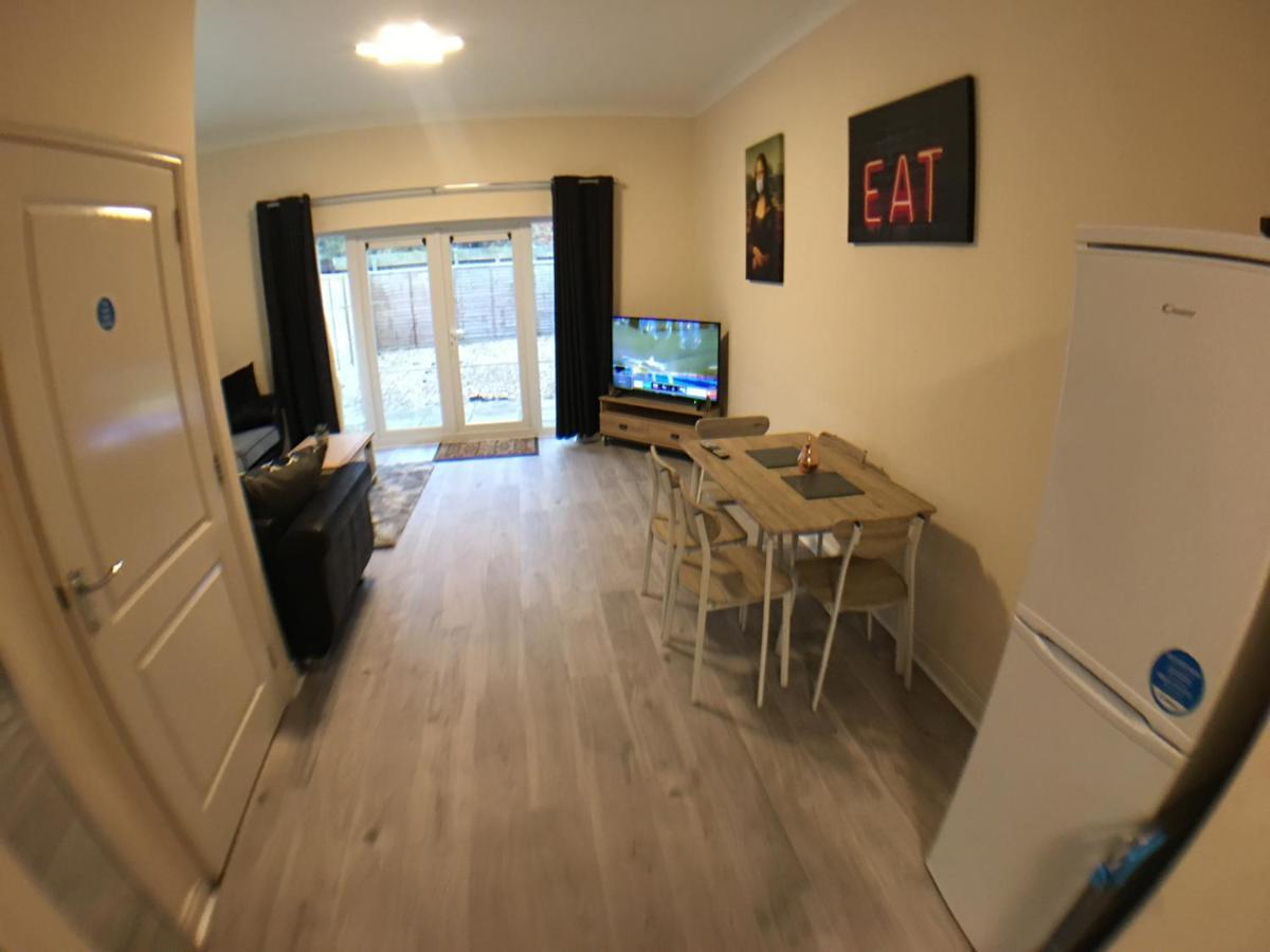 Very Large House, 6 Beds, 4 Bedrooms, 3 Bathrooms, 5 Smart Tv'S & Van Parking Βοστώνη Εξωτερικό φωτογραφία