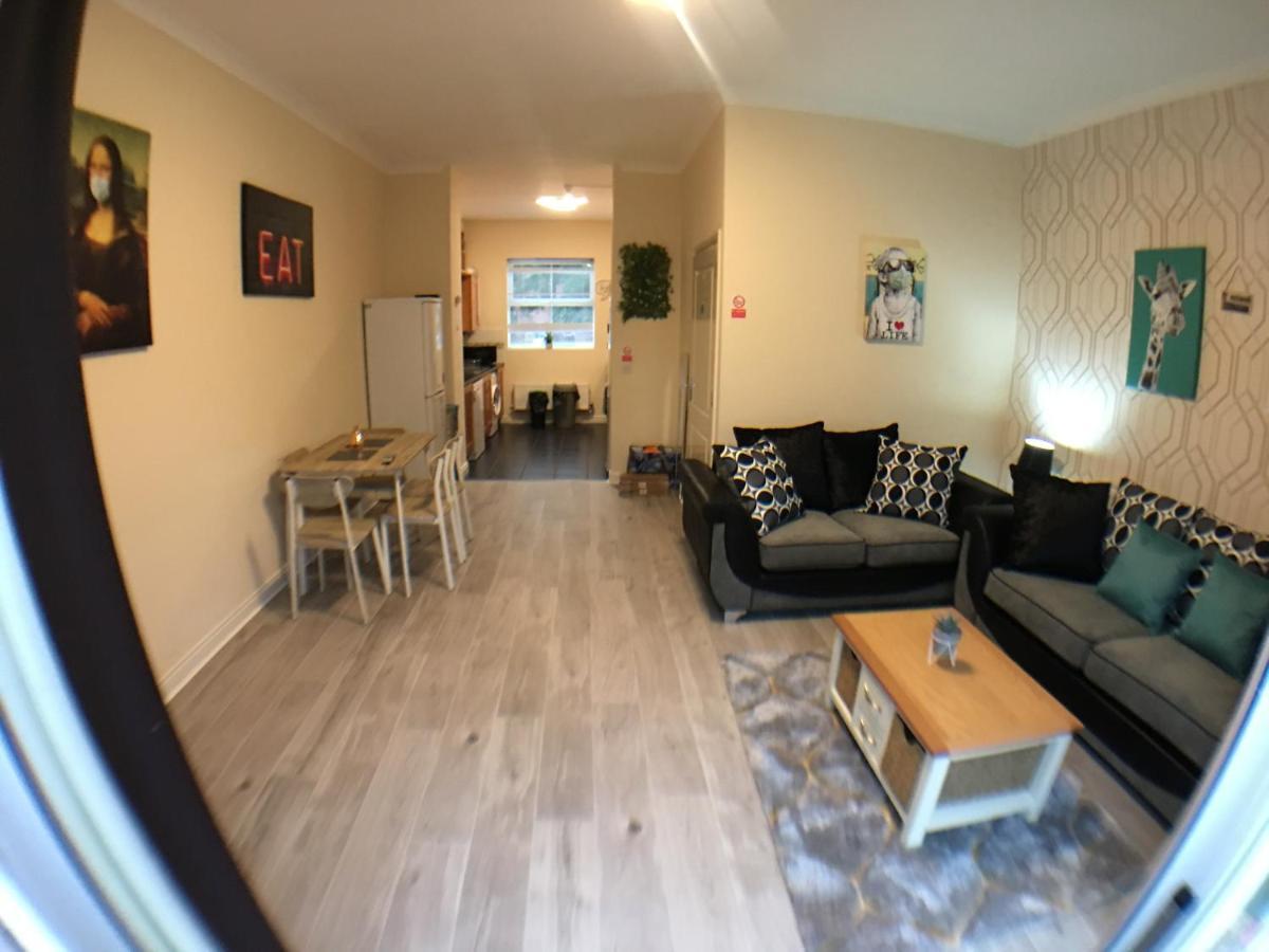 Very Large House, 6 Beds, 4 Bedrooms, 3 Bathrooms, 5 Smart Tv'S & Van Parking Βοστώνη Εξωτερικό φωτογραφία