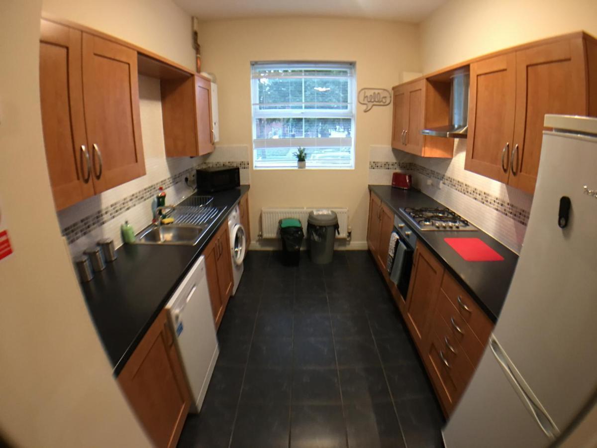 Very Large House, 6 Beds, 4 Bedrooms, 3 Bathrooms, 5 Smart Tv'S & Van Parking Βοστώνη Εξωτερικό φωτογραφία