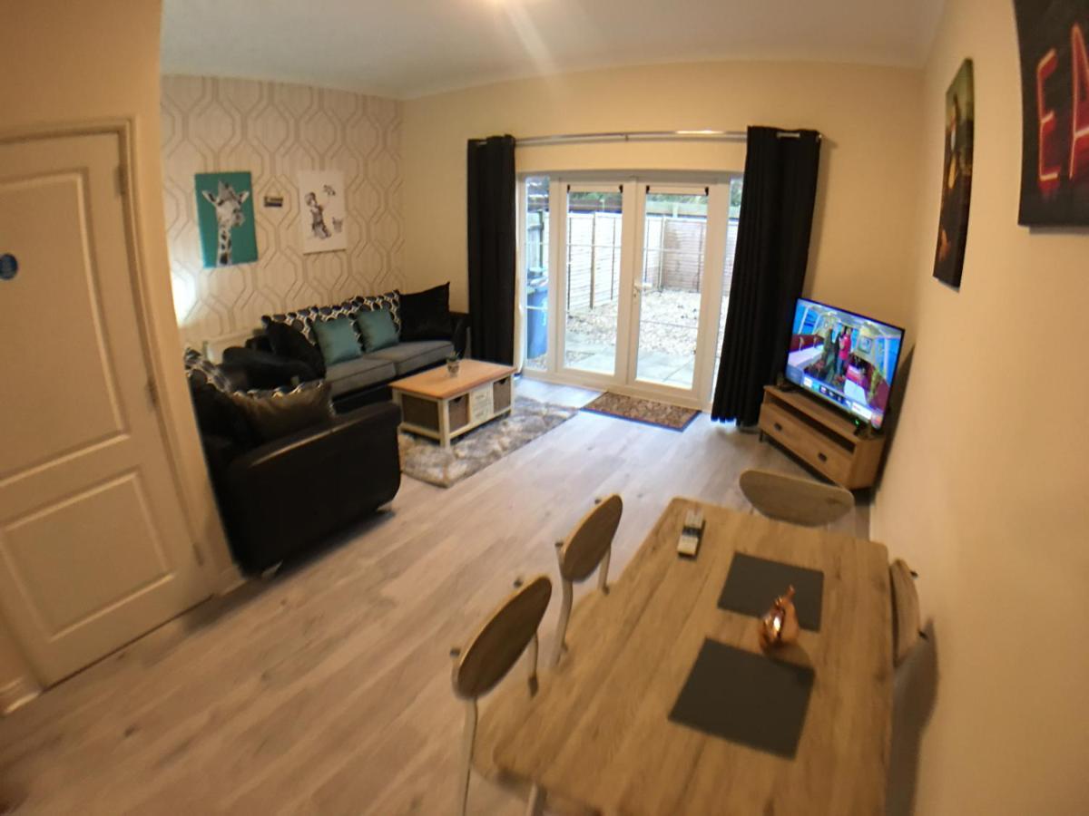 Very Large House, 6 Beds, 4 Bedrooms, 3 Bathrooms, 5 Smart Tv'S & Van Parking Βοστώνη Εξωτερικό φωτογραφία